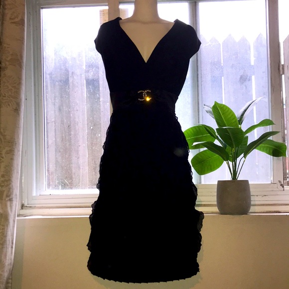 Joseph Ribkoff Dresses & Skirts - Black V-neck dress with beautiful ruffles at the bottom